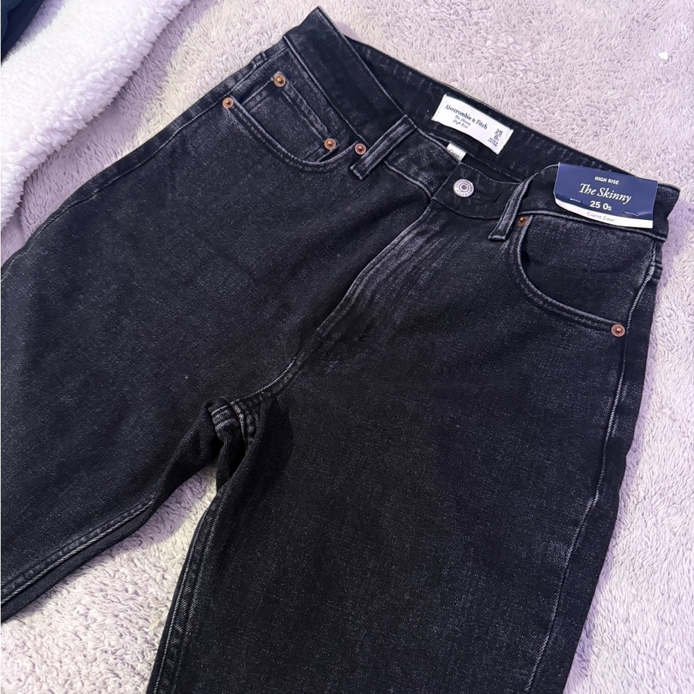 Abercrombie & Fitch Curve Love High Rise Skinny Jean - Picture 8 of 10